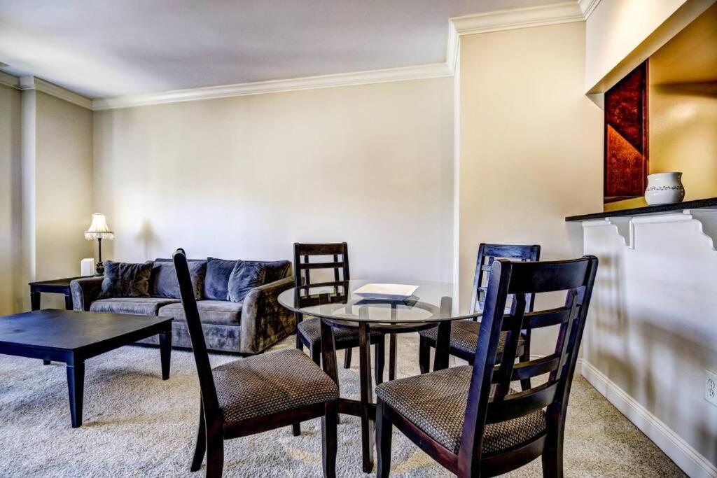 Chase Penthouse At 39 West Baltimore Inner Harbor Convention Center Free Indoor Parking One And Two Bedrooms Экстерьер фото